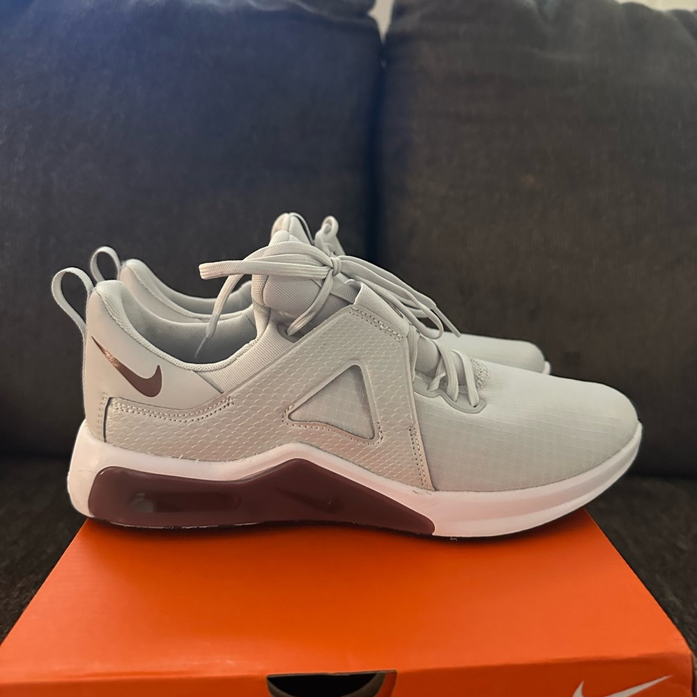 Nike Air Max Bella TR5